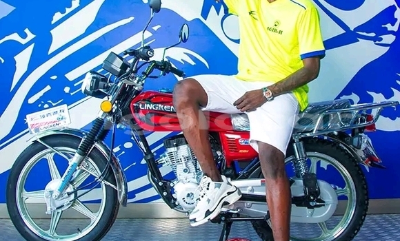 Buy Used Bajaj Qute Red Car in Luanda in Luanda Province Buy Used Bajaj Qute Red Car in Luanda in Luanda Province