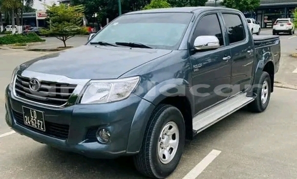 Comprar Usado Toyota Hilux Azul Carro em Leua em Moxico Comprar Usado Toyota Hilux Azul Carro em Leua em Moxico