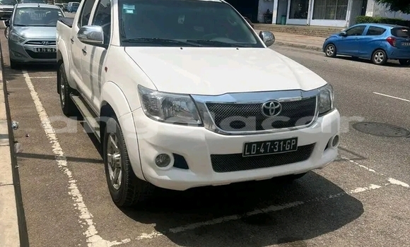 Buy Used Toyota Hilux White Car in Benguela in Benguela Buy Used Toyota Hilux White Car in Benguela in Benguela