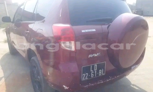 Comprar Usado Toyota RAV4 Vermelho Carro em Luau em Moxico Comprar Usado Toyota RAV4 Vermelho Carro em Luau em Moxico