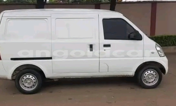 Comprar Usado Chevrolet Cruze Branco Carro em Kuito em Província do Bié Comprar Usado Chevrolet Cruze Branco Carro em Kuito em Província do Bié