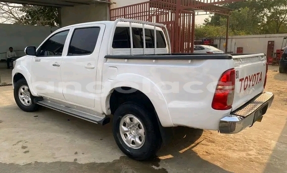 Comprar Usado Toyota Hilux Prata Carro em Leua em Moxico Comprar Usado Toyota Hilux Prata Carro em Leua em Moxico