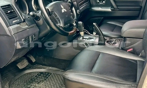 Comprar Usado Mitsubishi Pajero Outro Carro em Luanda em Luanda Province Comprar Usado Mitsubishi Pajero Outro Carro em Luanda em Luanda Province