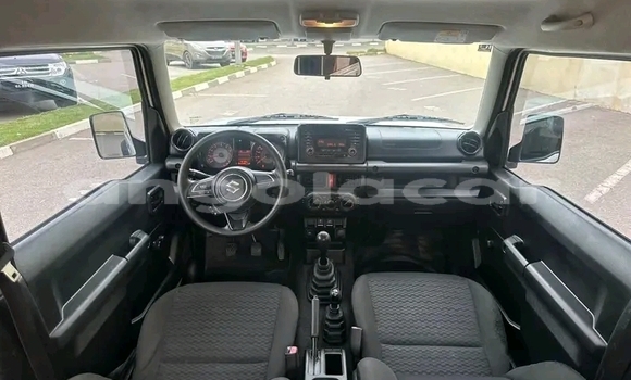 Comprar Usado Suzuki Jimny Branco Carro em Luanda em Luanda Province Comprar Usado Suzuki Jimny Branco Carro em Luanda em Luanda Province