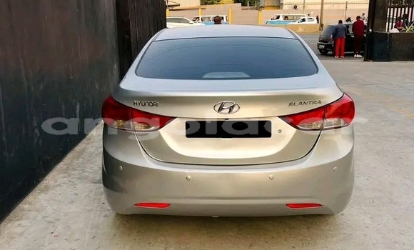 Comprar Usado Hyundai Elantra Outro Carro em Lobito em Benguela