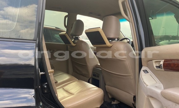 Buy Used Toyota Land Cruiser Prado Silver Car in Luanda in Luanda Province Buy Used Toyota Land Cruiser Prado Silver Car in Luanda in Luanda Province
