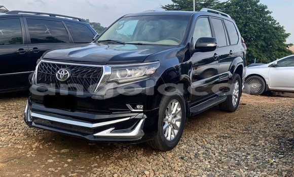 Buy Used Toyota Land Cruiser Prado Silver Car in Luanda in Luanda Province Buy Used Toyota Land Cruiser Prado Silver Car in Luanda in Luanda Province