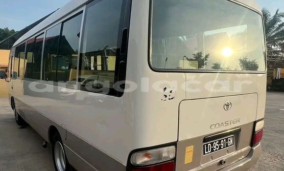 Acheter Occasion Voiture Toyota Coaster Autre à Luanda, Province de Luanda Acheter Occasion Voiture Toyota Coaster Autre à Luanda, Province de Luanda