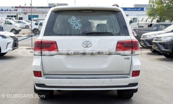 Buy Import Toyota Land Cruiser White Car in Import - Dubai in Bengo Province Buy Import Toyota Land Cruiser White Car in Import - Dubai in Bengo Province