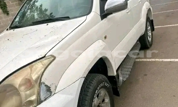 Buy Used Toyota Prado White Car in Camacupa in Bie