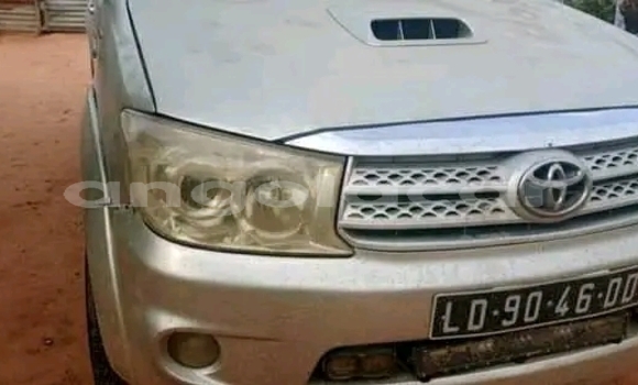 Comprar Usado Toyota Fortuner Outro Carro em Kuito em Província do Bié Comprar Usado Toyota Fortuner Outro Carro em Kuito em Província do Bié