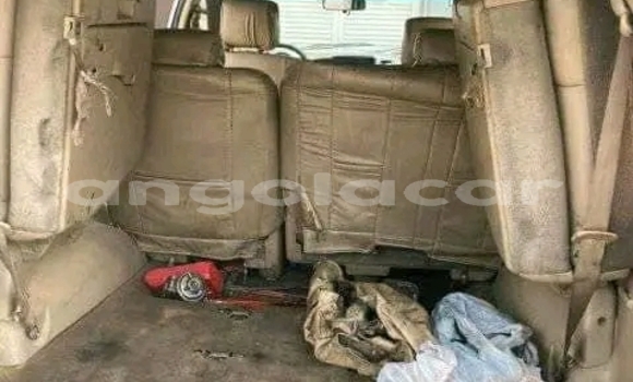 Comprar Usado Toyota Fortuner Outro Carro em Kuito em Província do Bié Comprar Usado Toyota Fortuner Outro Carro em Kuito em Província do Bié