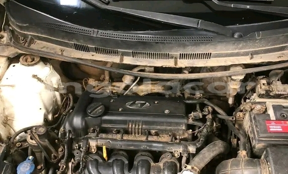 Comprar Usado Hyundai Accent Branco Carro em Leua em Moxico Comprar Usado Hyundai Accent Branco Carro em Leua em Moxico