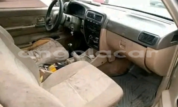 Comprar Usado Nissan Auster Outro Carro em Catabola em Bie Comprar Usado Nissan Auster Outro Carro em Catabola em Bie