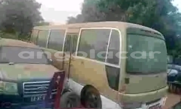 Comprar Usado Nissan Crew Outro Carro em Camacupa em Bie Comprar Usado Nissan Crew Outro Carro em Camacupa em Bie