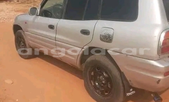 Comprar Usado Toyota RAV4 Outro Carro em Catabola em Bie Comprar Usado Toyota RAV4 Outro Carro em Catabola em Bie