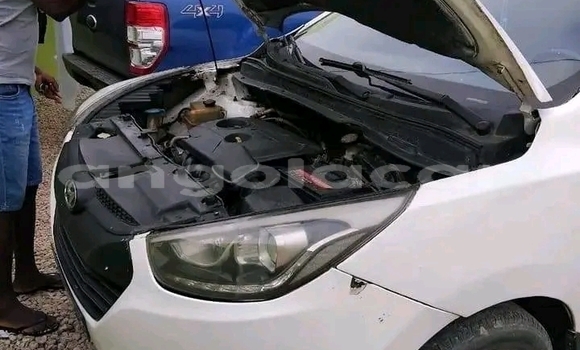 Acheter Occasion Voiture Hyundai Tucson Blanc à Cazaje, Moxico Acheter Occasion Voiture Hyundai Tucson Blanc à Cazaje, Moxico