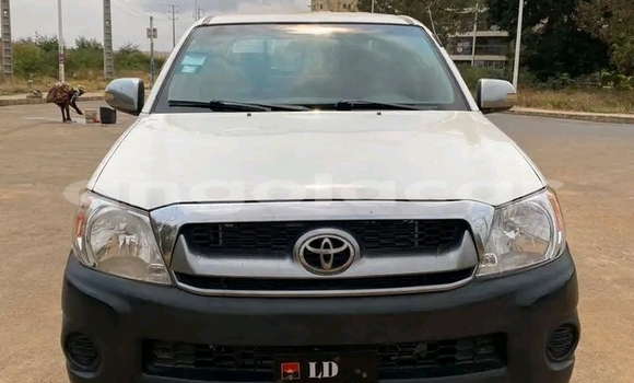 Comprar Usado Toyota Hilux Branco Carro em Lobito em Benguela Comprar Usado Toyota Hilux Branco Carro em Lobito em Benguela