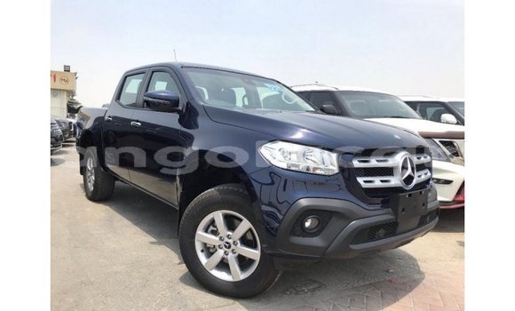 Comprar Importar Mercedes-Benz 250 Azul Carro em Import - Dubai em Bengo Province Comprar Importar Mercedes-Benz 250 Azul Carro em Import - Dubai em Bengo Province