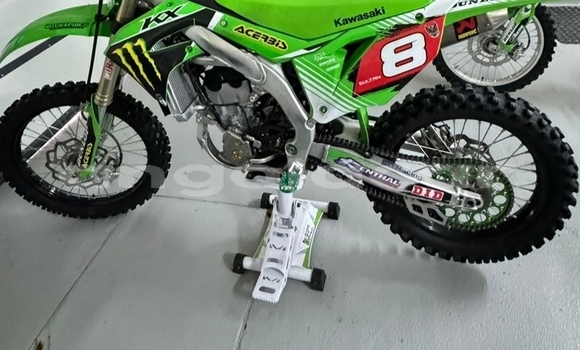 Comprar Usado Kawasaki KX Verde Moto em Benguela em Benguela