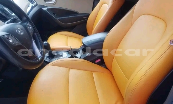 Acheter Occasion Voiture Hyundai Tucson Bleu à Luanda, Province de Luanda Acheter Occasion Voiture Hyundai Tucson Bleu à Luanda, Province de Luanda