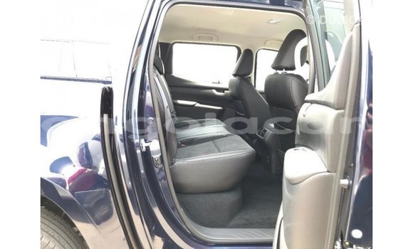 Comprar Importar Mercedes-Benz 250 Azul Carro em Import - Dubai em Bengo Province Comprar Importar Mercedes-Benz 250 Azul Carro em Import - Dubai em Bengo Province