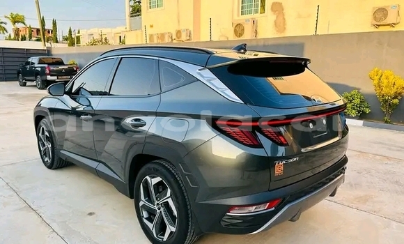 Buy Used Hyundai Tucson Silver Car in Luanda in Luanda Province Buy Used Hyundai Tucson Silver Car in Luanda in Luanda Province
