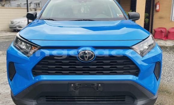 Buy Used Toyota RAV4 Blue Car in Luanda in Luanda Province