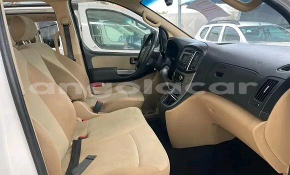 Comprar Usado Hyundai H1 Branco Carro em Luanda em Luanda Province Comprar Usado Hyundai H1 Branco Carro em Luanda em Luanda Province
