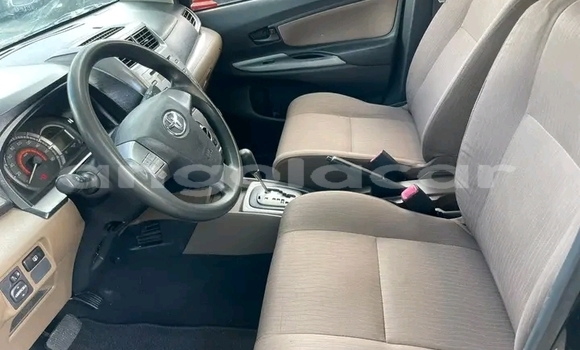 Buy Used Toyota Avanza White Car in Luanda in Luanda Province Buy Used Toyota Avanza White Car in Luanda in Luanda Province