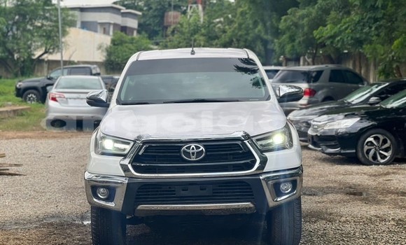 Acheter Occasion Voiture Toyota Hilux Blanc à Luanda, Province de Luanda Acheter Occasion Voiture Toyota Hilux Blanc à Luanda, Province de Luanda
