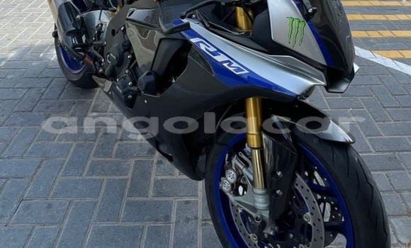 Comprar Usado Yamaha R1 Bege Moto em Luanda em Luanda Province