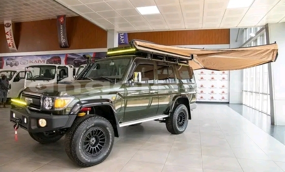 Acheter Occasion Voiture Toyota Land Cruiser Gris à Luanda, Province de Luanda