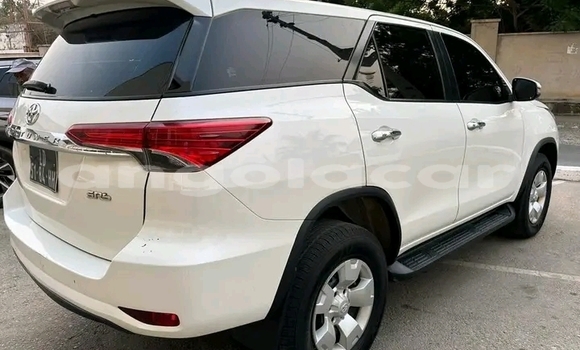 Acheter Occasion Voiture Toyota Fortuner Blanc à Luanda, Province de Luanda Acheter Occasion Voiture Toyota Fortuner Blanc à Luanda, Province de Luanda