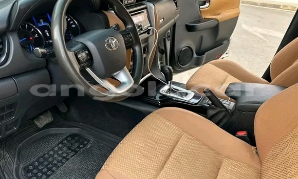 Acheter Occasion Voiture Toyota Fortuner Blanc à Luanda, Province de Luanda Acheter Occasion Voiture Toyota Fortuner Blanc à Luanda, Province de Luanda
