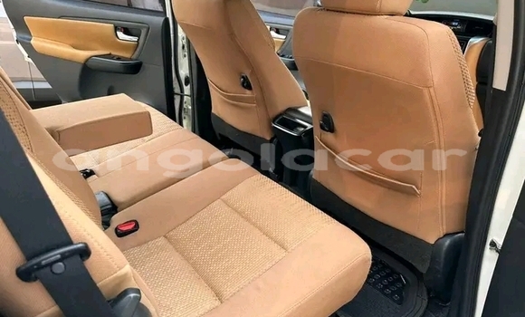 Acheter Occasion Voiture Toyota Fortuner Blanc à Luanda, Province de Luanda Acheter Occasion Voiture Toyota Fortuner Blanc à Luanda, Province de Luanda