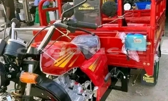 Comprar Usado Bajaj Qute Branco Carro em Luanda em Luanda Province Comprar Usado Bajaj Qute Branco Carro em Luanda em Luanda Province