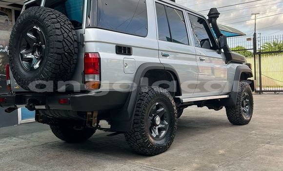 Acheter Occasion Voiture Toyota Land Cruiser Gris à Luanda, Province de Luanda Acheter Occasion Voiture Toyota Land Cruiser Gris à Luanda, Province de Luanda