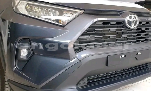 Acheter Occasion Voiture Toyota RAV4 Gris à Luanda, Province de Luanda Acheter Occasion Voiture Toyota RAV4 Gris à Luanda, Province de Luanda