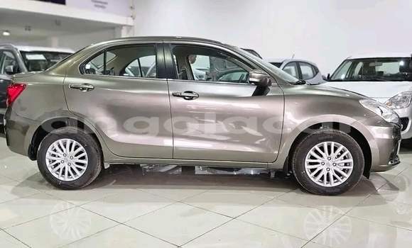 Buy Used Suzuki Dzire Silver Car in Luanda in Luanda Province Buy Used Suzuki Dzire Silver Car in Luanda in Luanda Province
