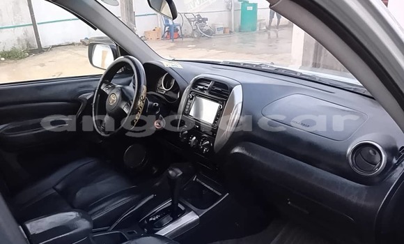 Comprar Usado Toyota RAV4 Outro Carro em Luanda em Luanda Province Comprar Usado Toyota RAV4 Outro Carro em Luanda em Luanda Province