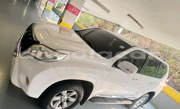 Buy Used Toyota Land Cruiser Prado White Car in Luanda in Luanda Province Buy Used Toyota Land Cruiser Prado White Car in Luanda in Luanda Province