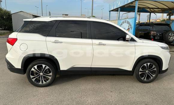 Buy Used Chevrolet Captiva White Car in Caluquembe in Huila Buy Used Chevrolet Captiva White Car in Caluquembe in Huila