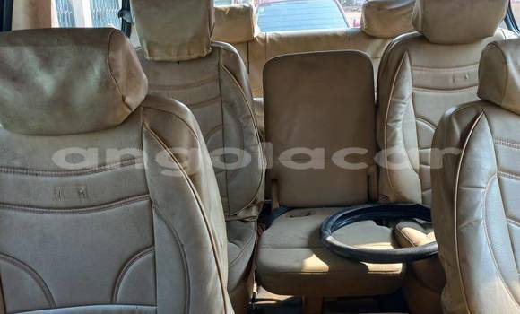 Buy Used Volkswagen Amarok White Car in Caluquembe in Huila Buy Used Volkswagen Amarok White Car in Caluquembe in Huila