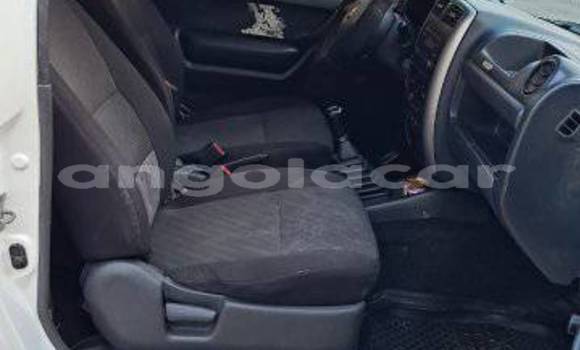 Buy Used Suzuki Jimny White Car in Cabinda in Cabinda Buy Used Suzuki Jimny White Car in Cabinda in Cabinda