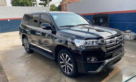 Buy Used Toyota Land Cruiser Black Car in Caala in Huambo Buy Used Toyota Land Cruiser Black Car in Caala in Huambo