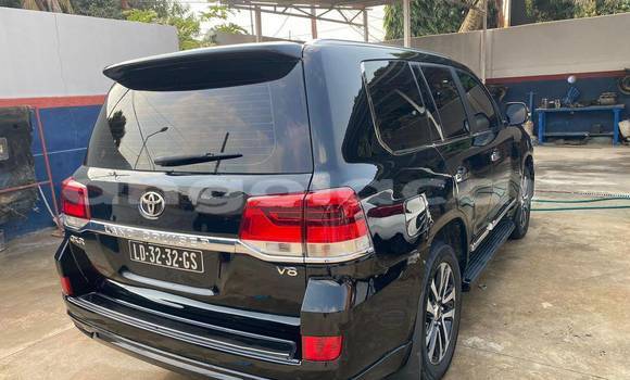 Buy Used Toyota Land Cruiser Black Car in Caala in Huambo Buy Used Toyota Land Cruiser Black Car in Caala in Huambo