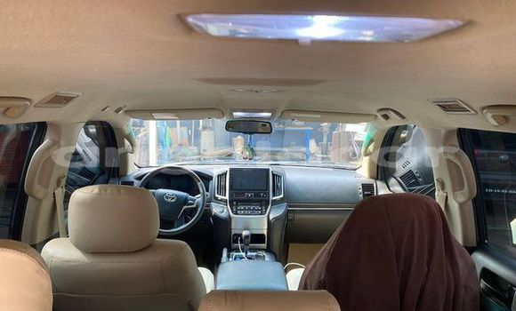 Buy Used Toyota Land Cruiser Black Car in Caala in Huambo Buy Used Toyota Land Cruiser Black Car in Caala in Huambo