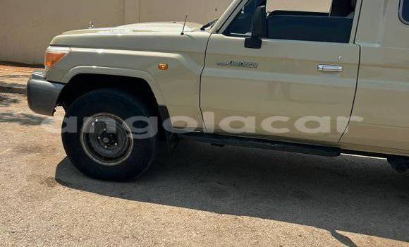 Buy Used Toyota Land Cruiser Other Car in Caluquembe in Huila Buy Used Toyota Land Cruiser Other Car in Caluquembe in Huila