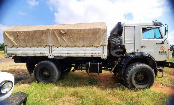 Buy Used Komatsu D31S White Truck in Cabinda in Cabinda Buy Used Komatsu D31S White Truck in Cabinda in Cabinda